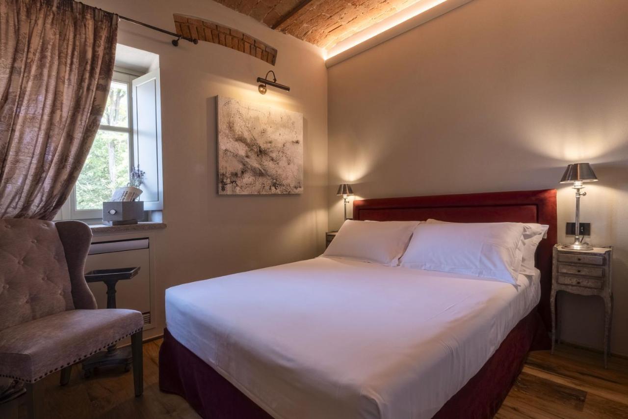 Tenuta Bussia - Wine Relais & Spa Monforte dʼAlba Esterno foto