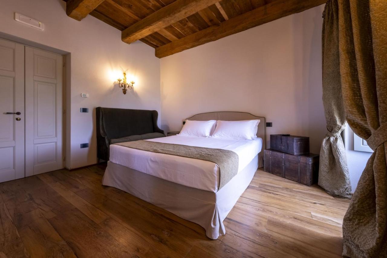 Tenuta Bussia - Wine Relais & Spa Monforte dʼAlba Esterno foto