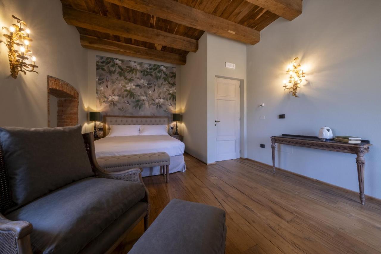 Tenuta Bussia - Wine Relais & Spa Monforte dʼAlba Esterno foto